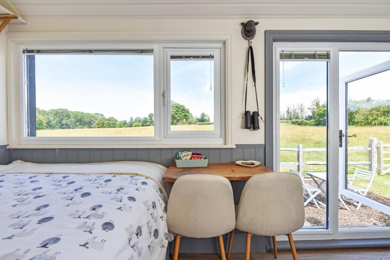 Crabden Shepherd Hut - Blendworth Villa Waterlooville Ngoại thất bức ảnh